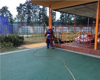 克初建筑公司谈成都透水地坪铺装的要求